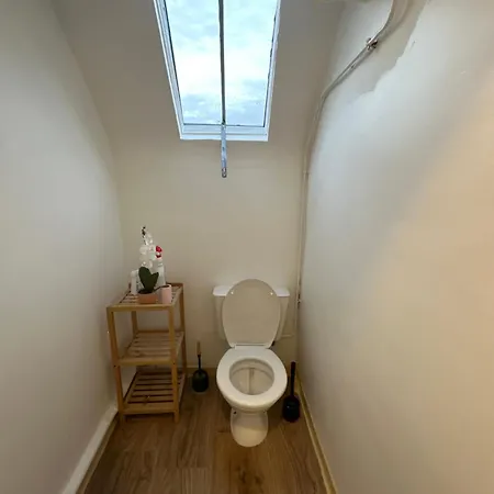 Proche Commodite Et Gare . Centre Apartamento